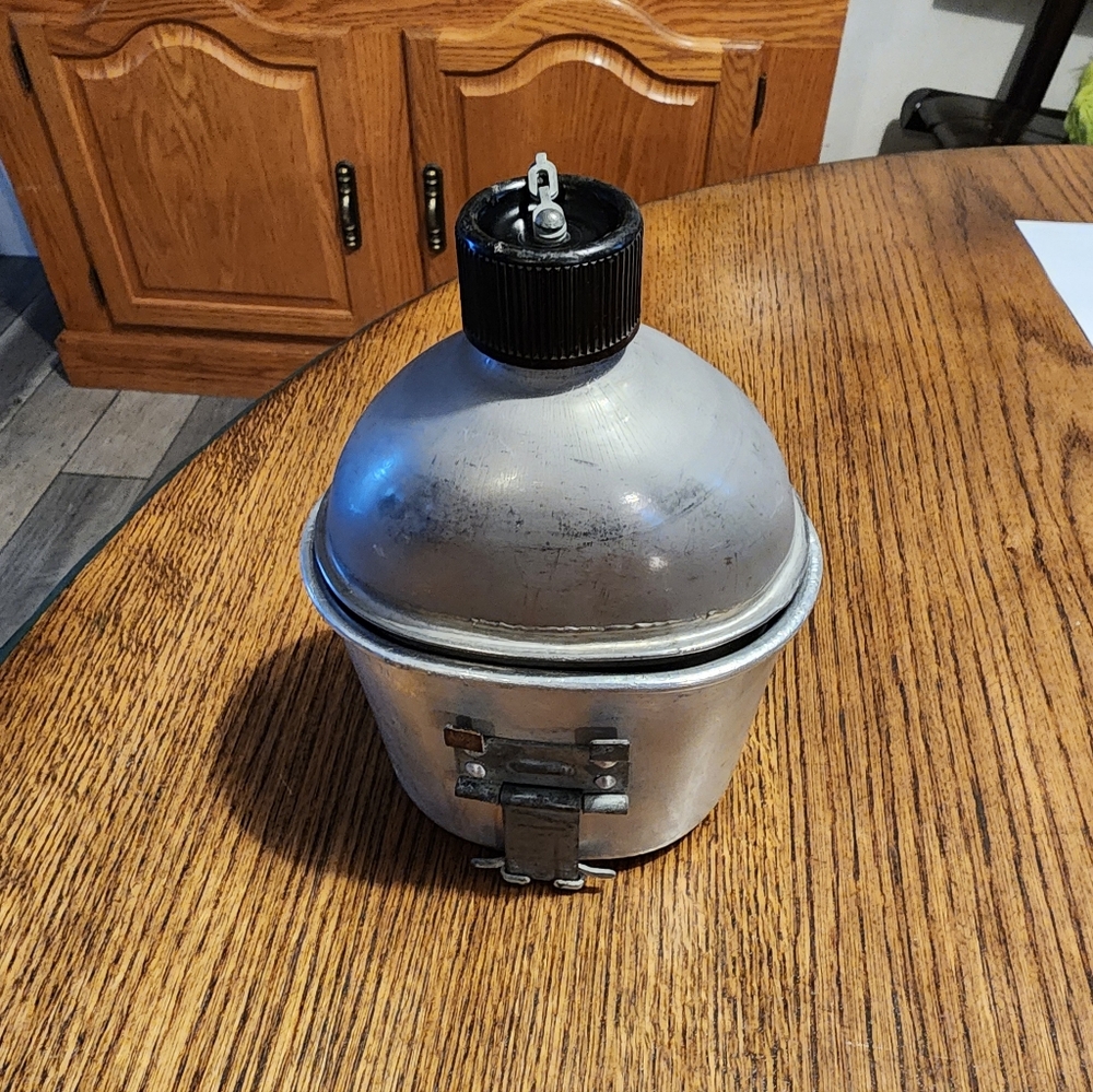 Vintage WWIl Aluminum Canteen